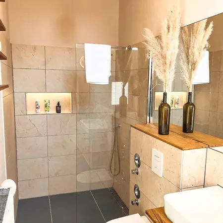 Minimalus I Mit Whirlpool Κόμπλεντς